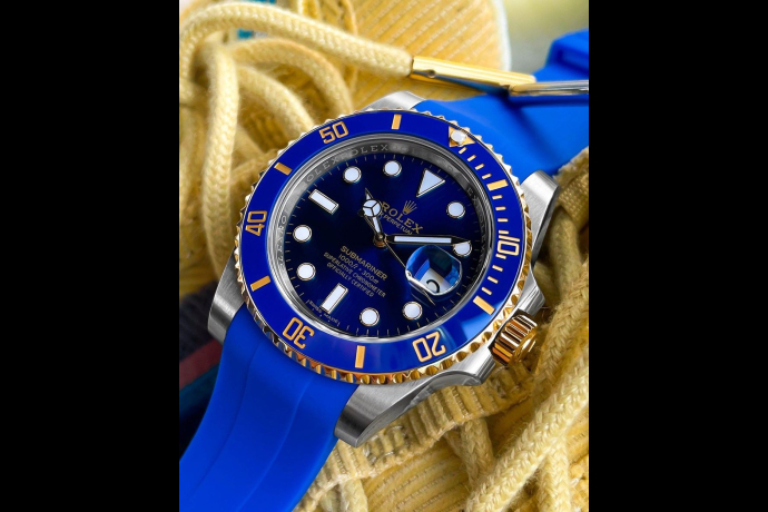 rolex-submariner-gold-blue-rubber-watch-band_1000x